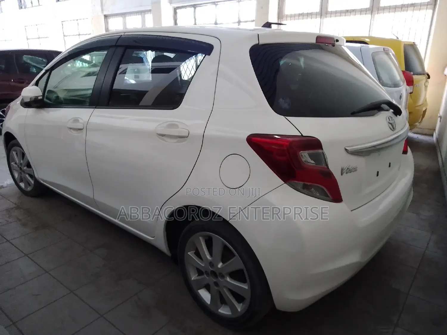 Toyota Vitz 2016 Ivory