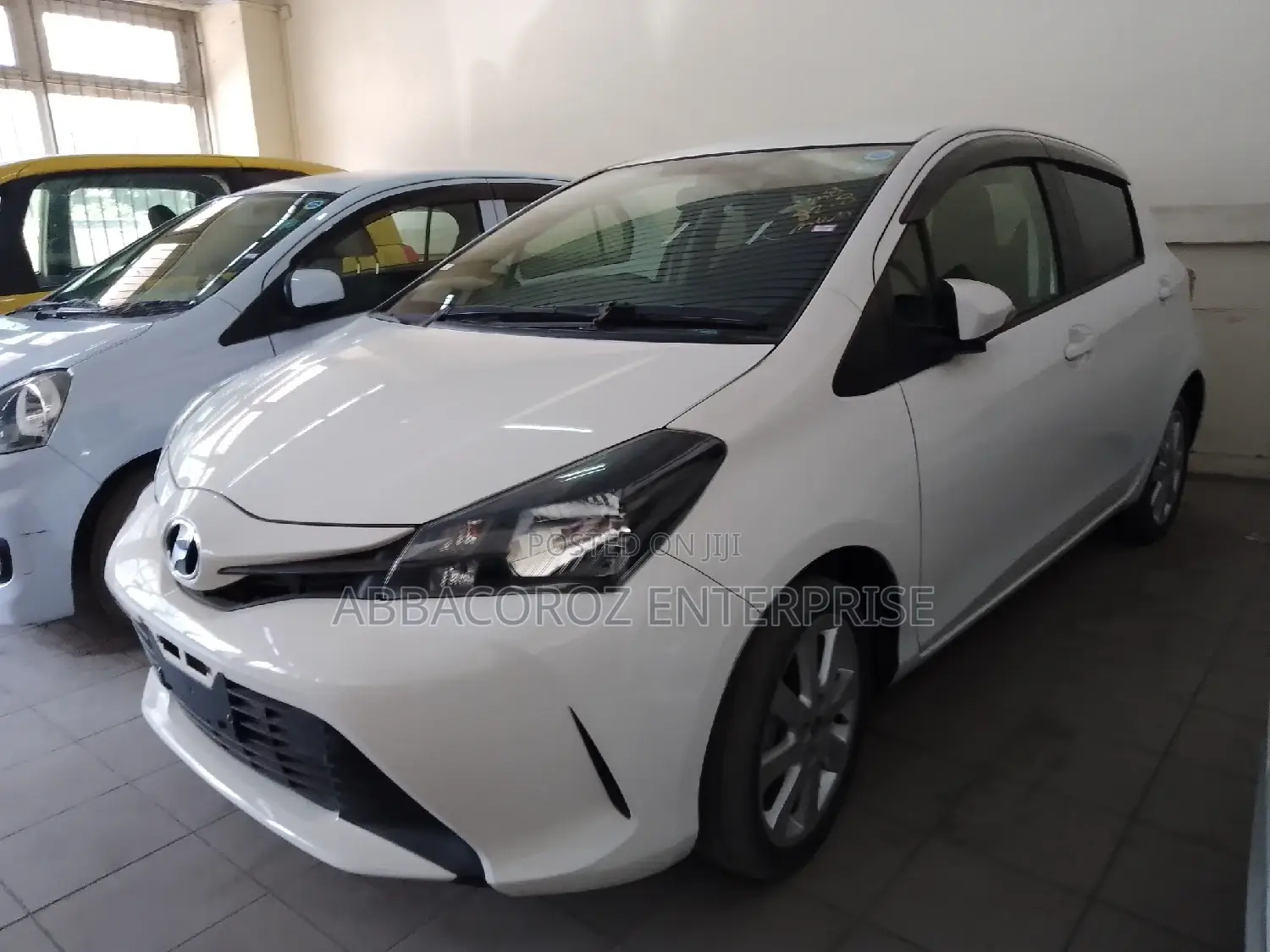 Toyota Vitz 2016 Ivory