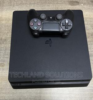 Playstion 4 Slim - thumbnail 2