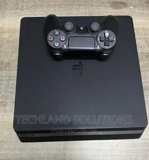 Playstion 4 Slim