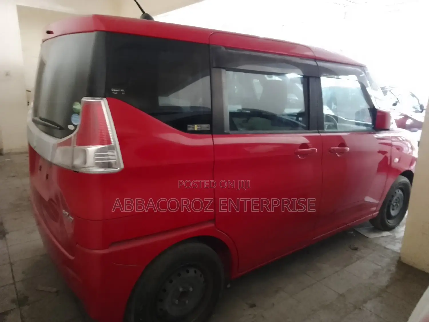 Suzuki Solio 2016 Red