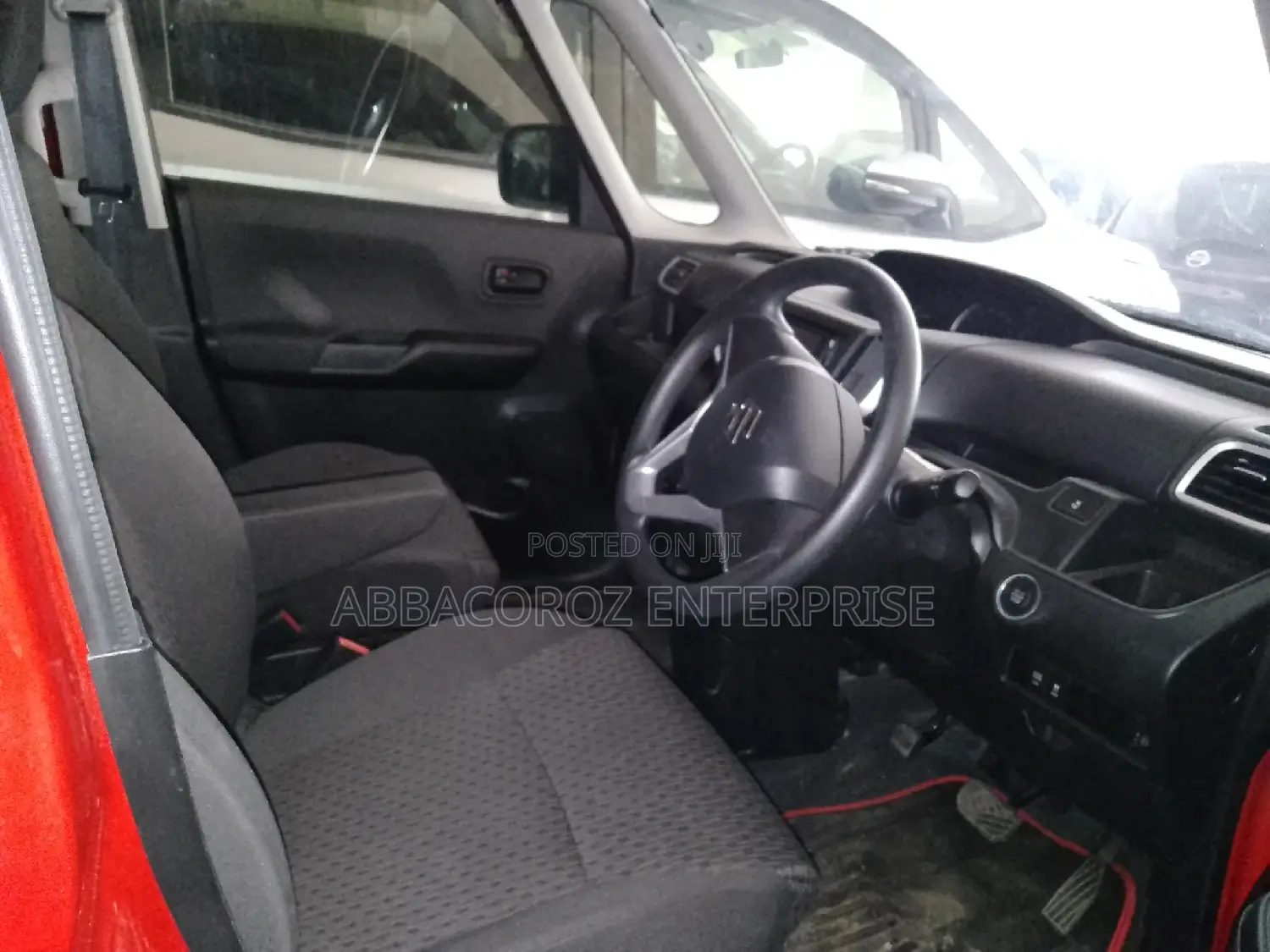 Suzuki Solio 2016 Red