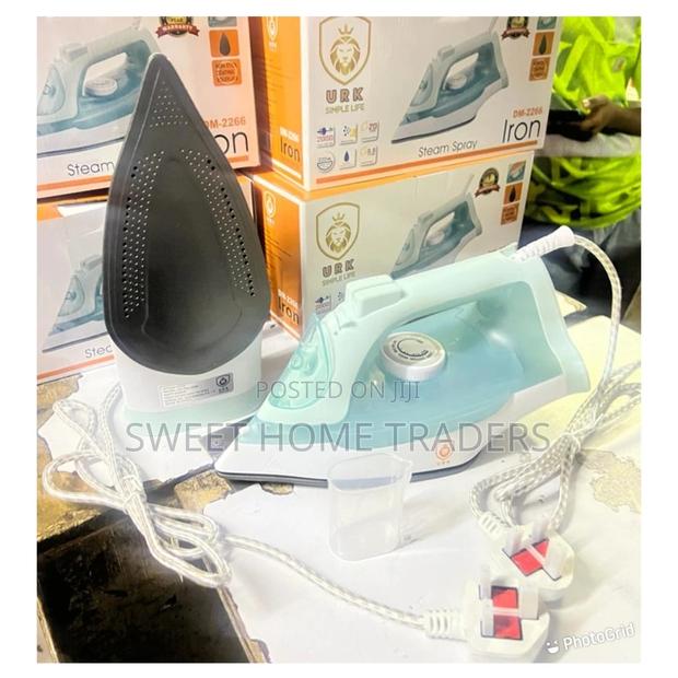 URK Nonstick Coating Soleplate With Continuous Steam - main view