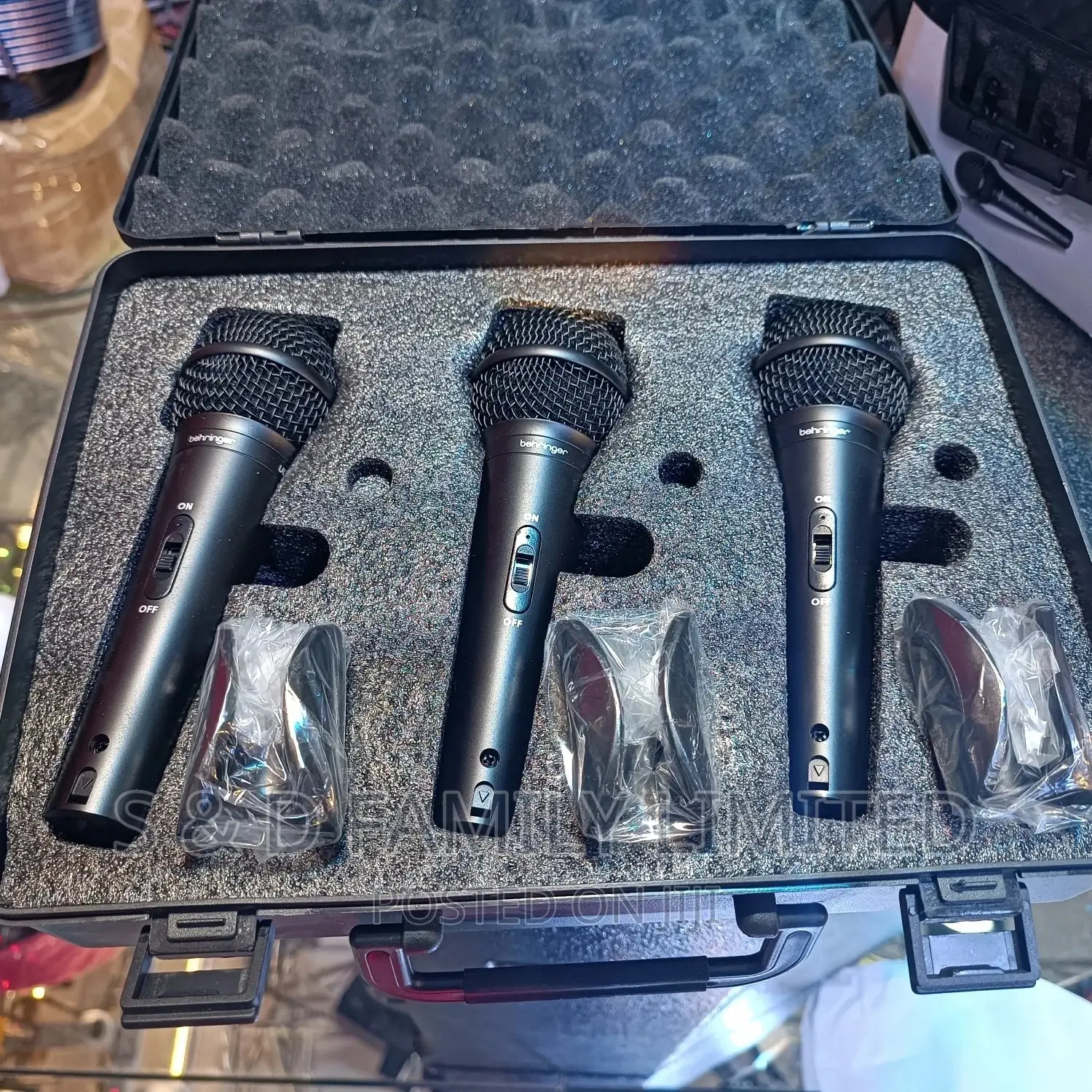 Behringer 3 Corded Microphones