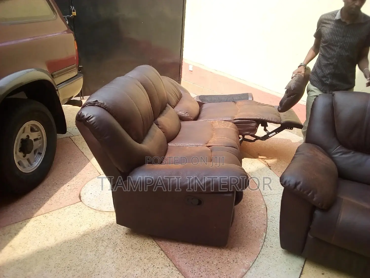 Leather Sofa Sets Dyeing, Refurbishing and Upholstery