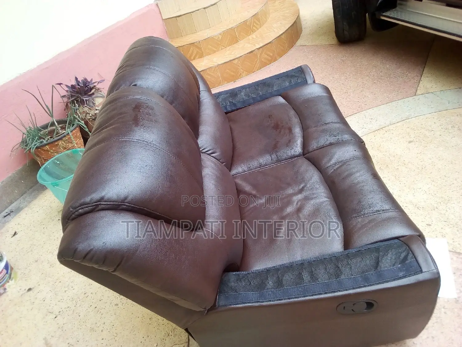 Leather Sofa Sets Dyeing, Refurbishing and Upholstery