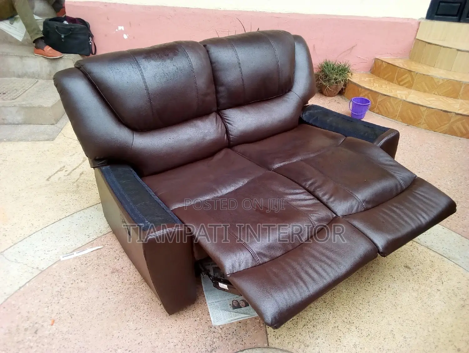Leather Sofa Sets Dyeing, Refurbishing and Upholstery