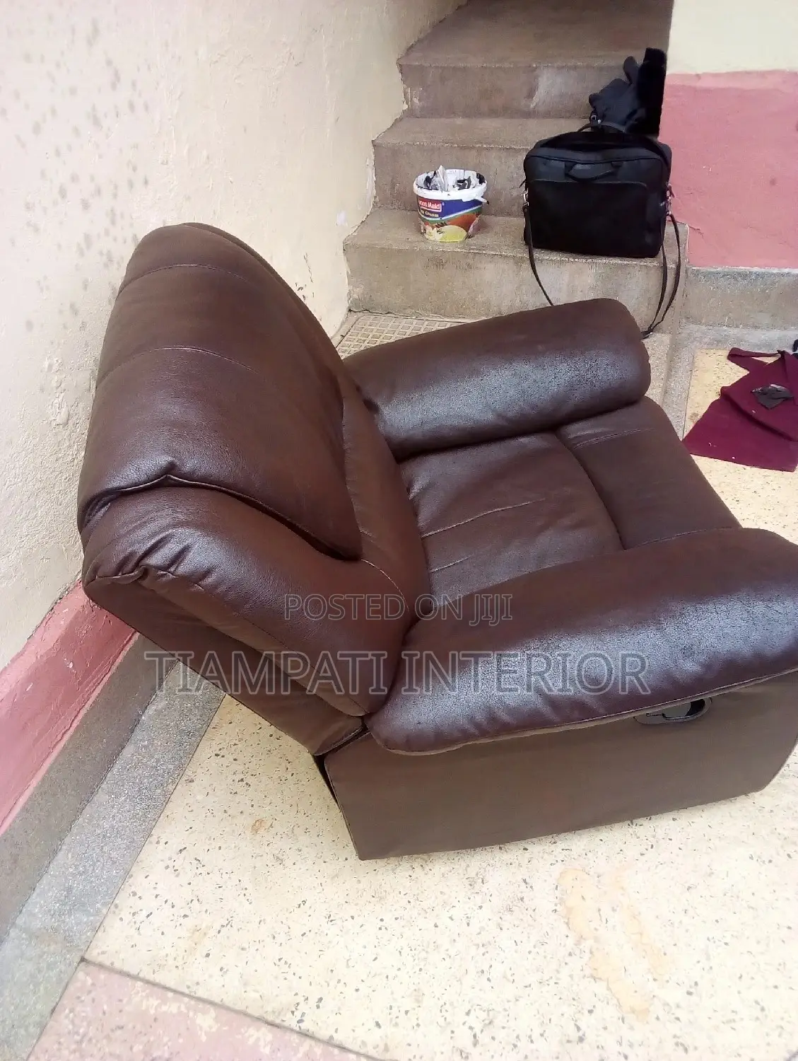 Leather Sofa Sets Dyeing, Refurbishing and Upholstery