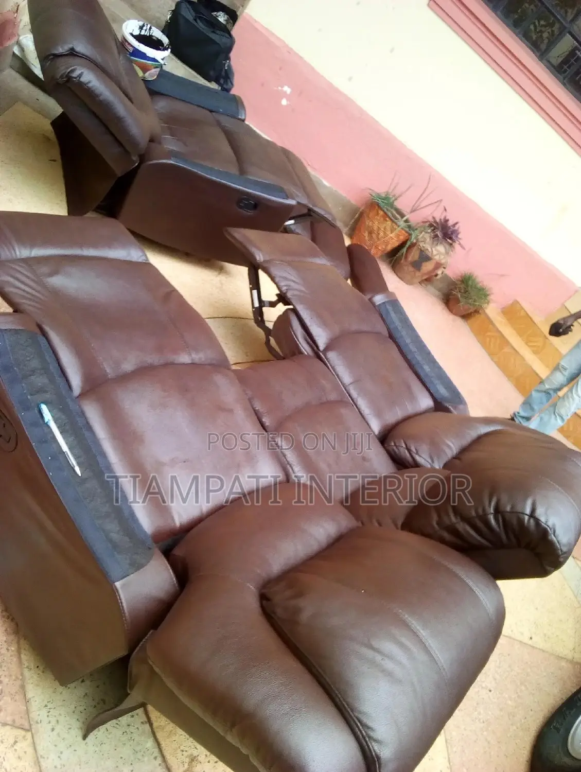 Leather Sofa Sets Dyeing, Refurbishing and Upholstery