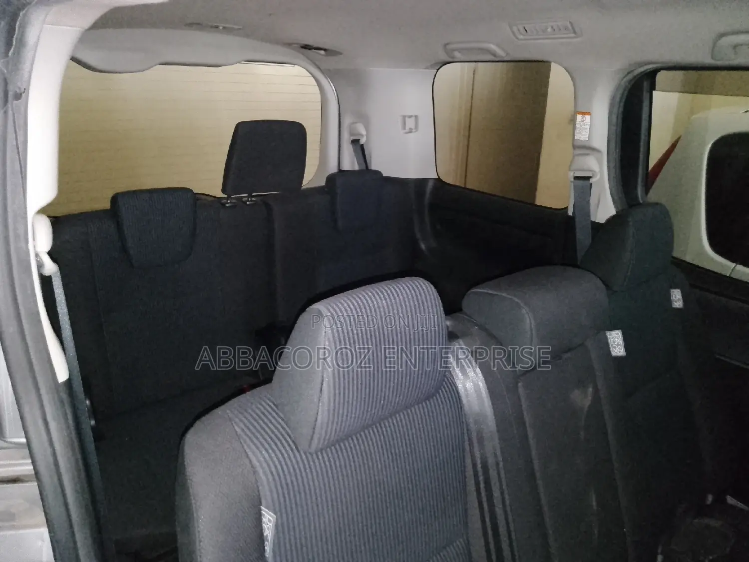 Toyota Noah 2.0 AWD (8 Seater) 2016 Gray