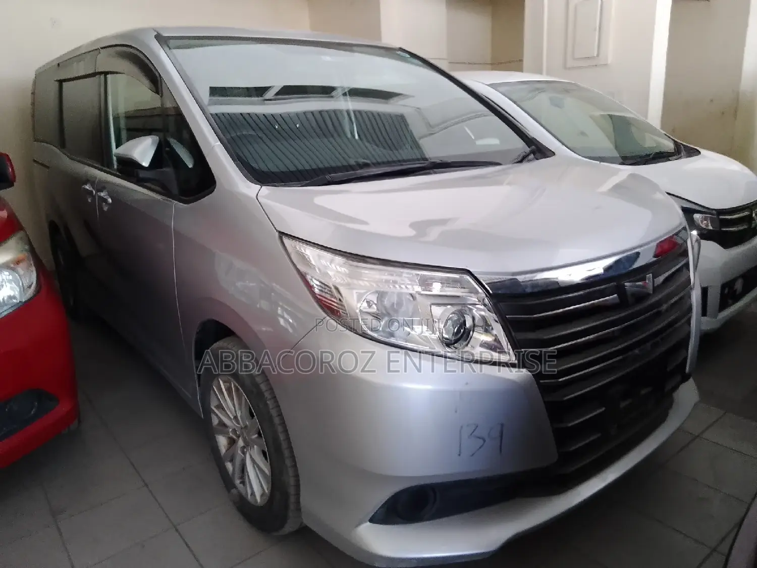Toyota Noah 2.0 AWD (8 Seater) 2016 Gray