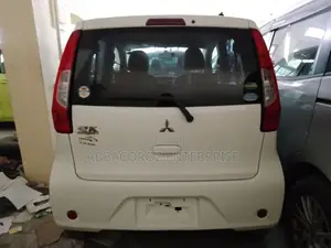 Mitsubishi EK Wagon 660 FWD 2016 White