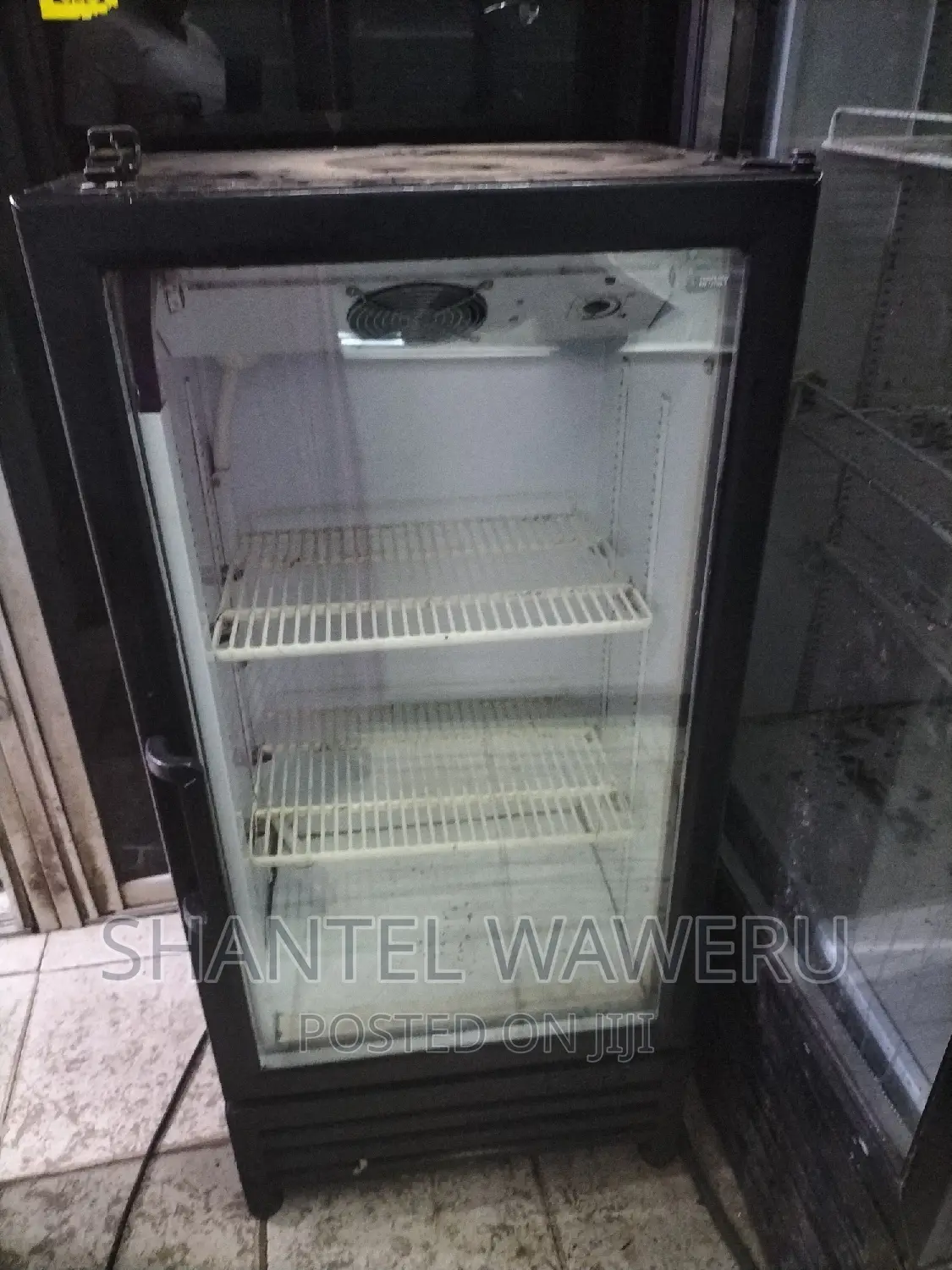 Min Display Fridge