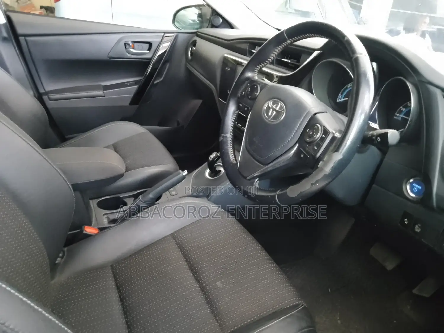 Toyota Auris 2016 Matt Black
