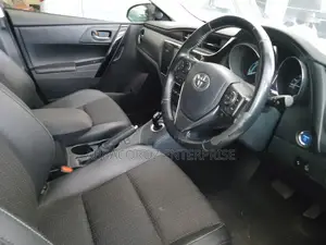 Toyota Auris 2016 Matt Black