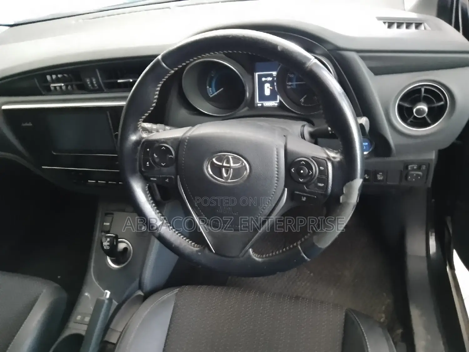 Toyota Auris 2016 Matt Black