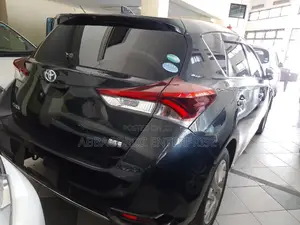 Toyota Auris 2016 Matt Black