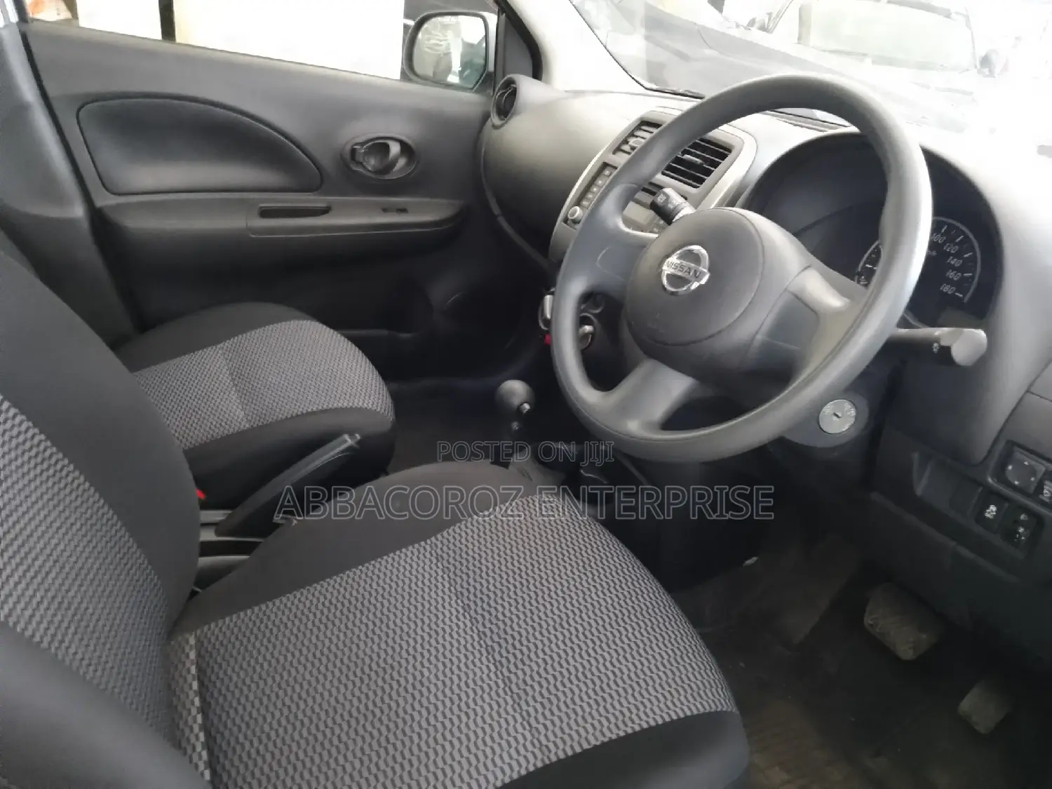 Nissan March 2016 Gray