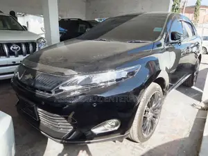 Toyota Harrier 2.0 2017 Matt Black