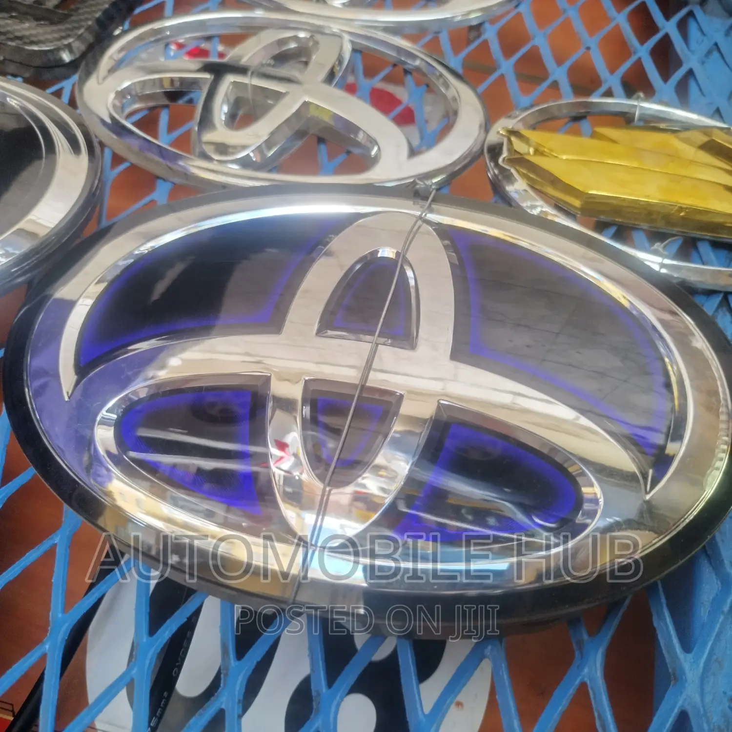 Toyota Prado V8 FJ150 Front Logo