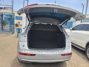 Audi Q5 2.0T Premium AWD quattro 2018 Silver