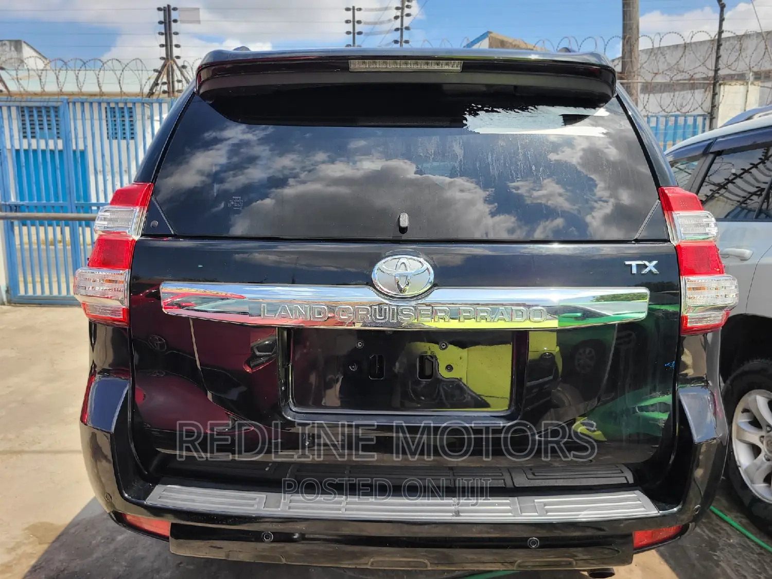Toyota Land Cruiser Prado 2.7 2017 Matt Black