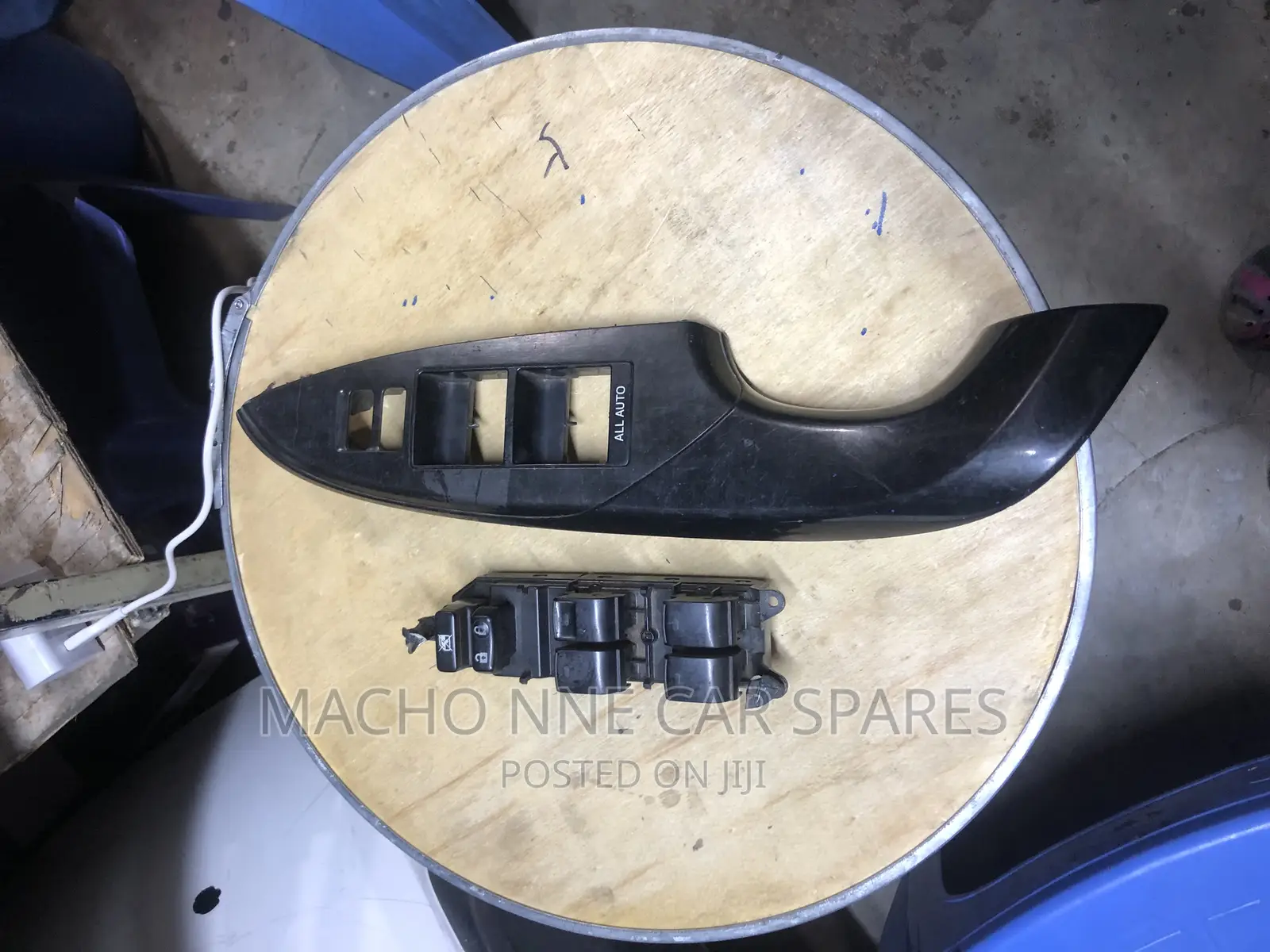 Toyota Crown 2010 Door Main Switch