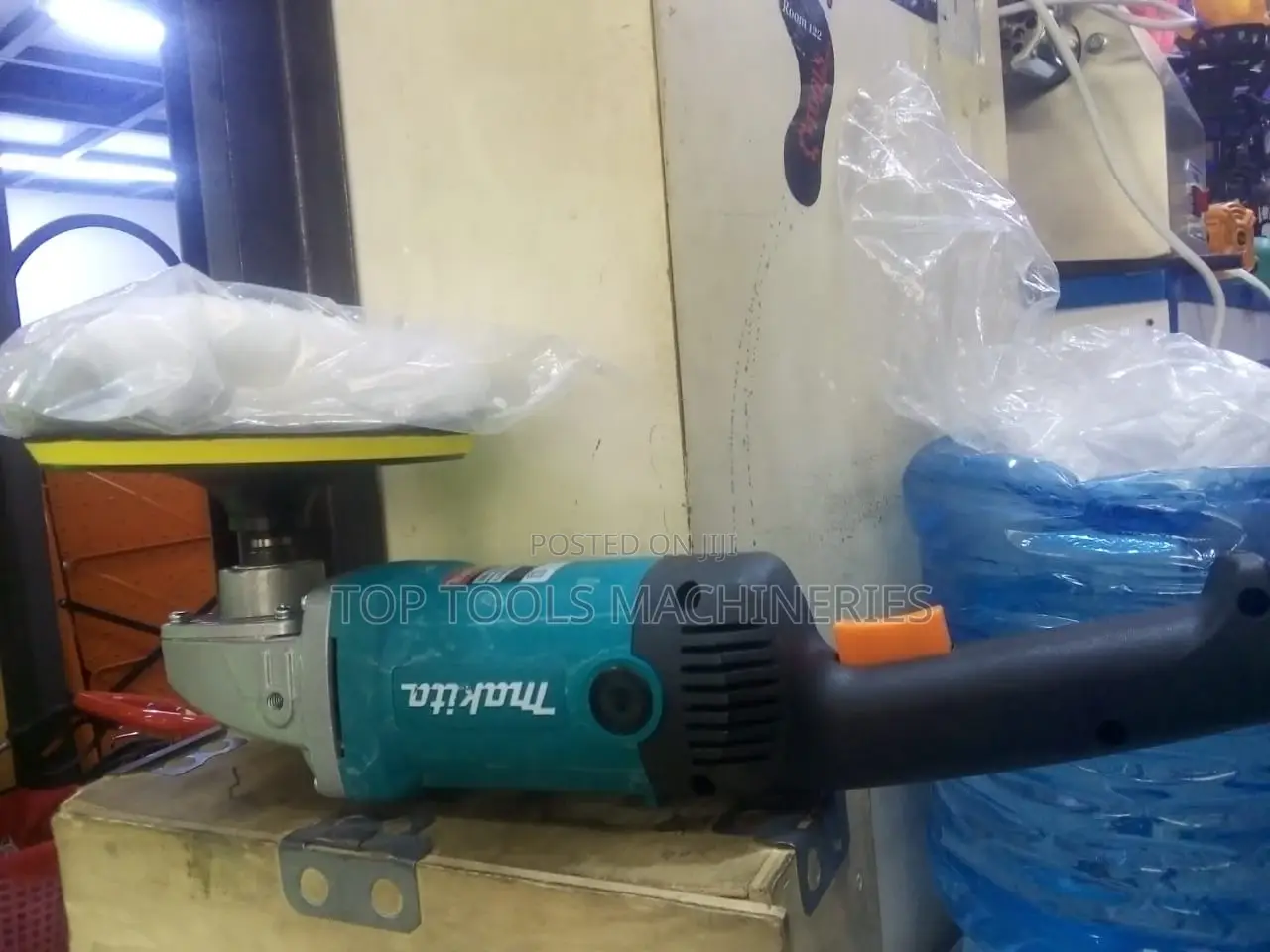 Makita 9 Inch Buffing Machine
