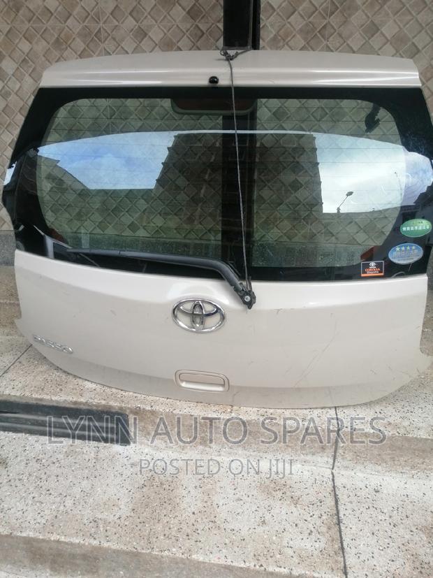 Toyota Passo 2012 Rear Boot