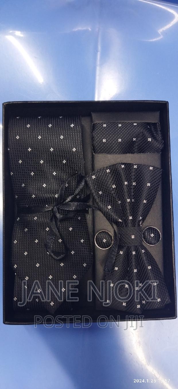 Set Ties and Bowties - thumbnail 2