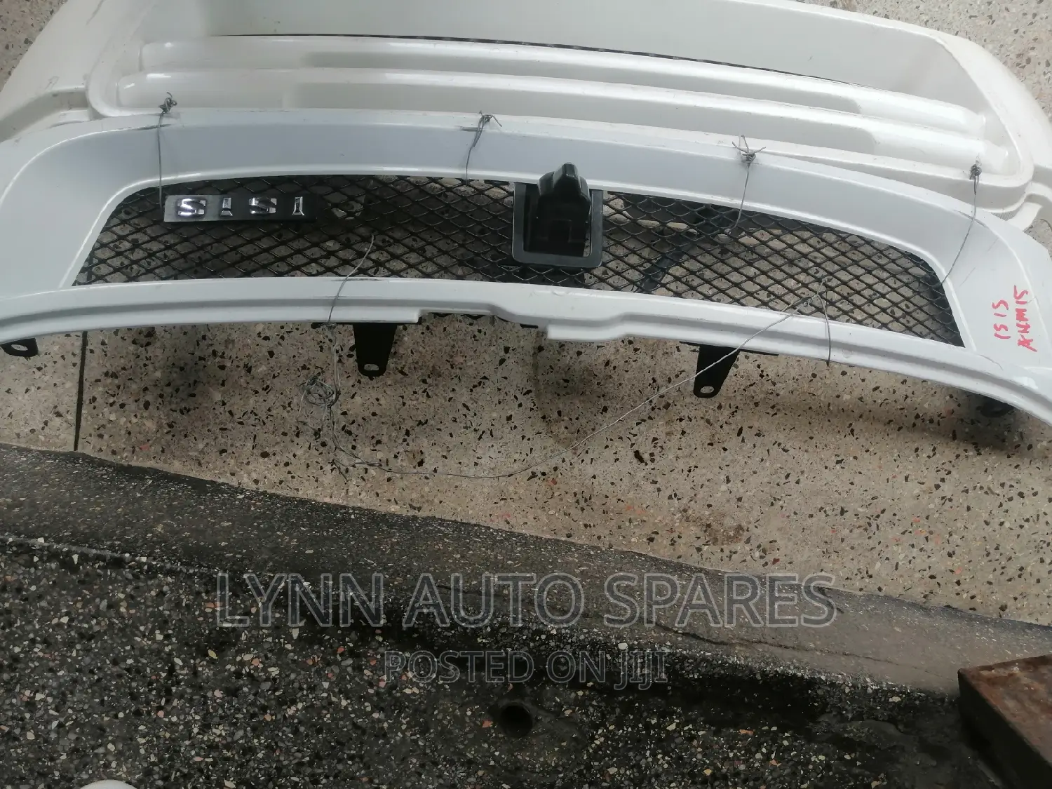 Toyota Isis Front Grill