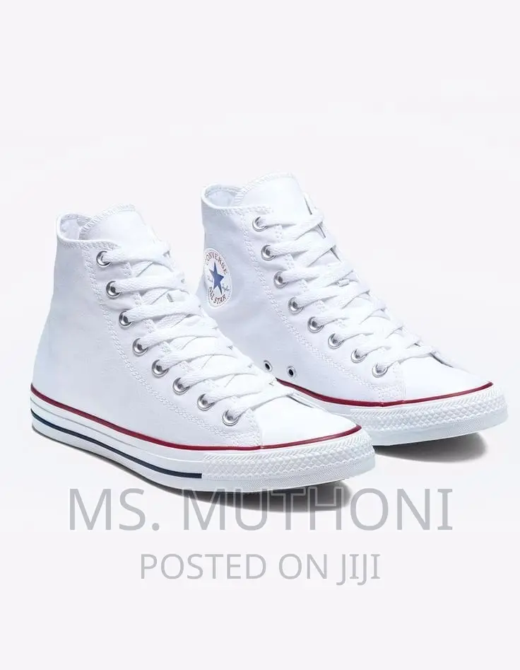 *Converse Hightops* Sizes. *36 37 38 39 40 41 42 43*