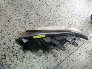 Toyota Vanguard Headlight