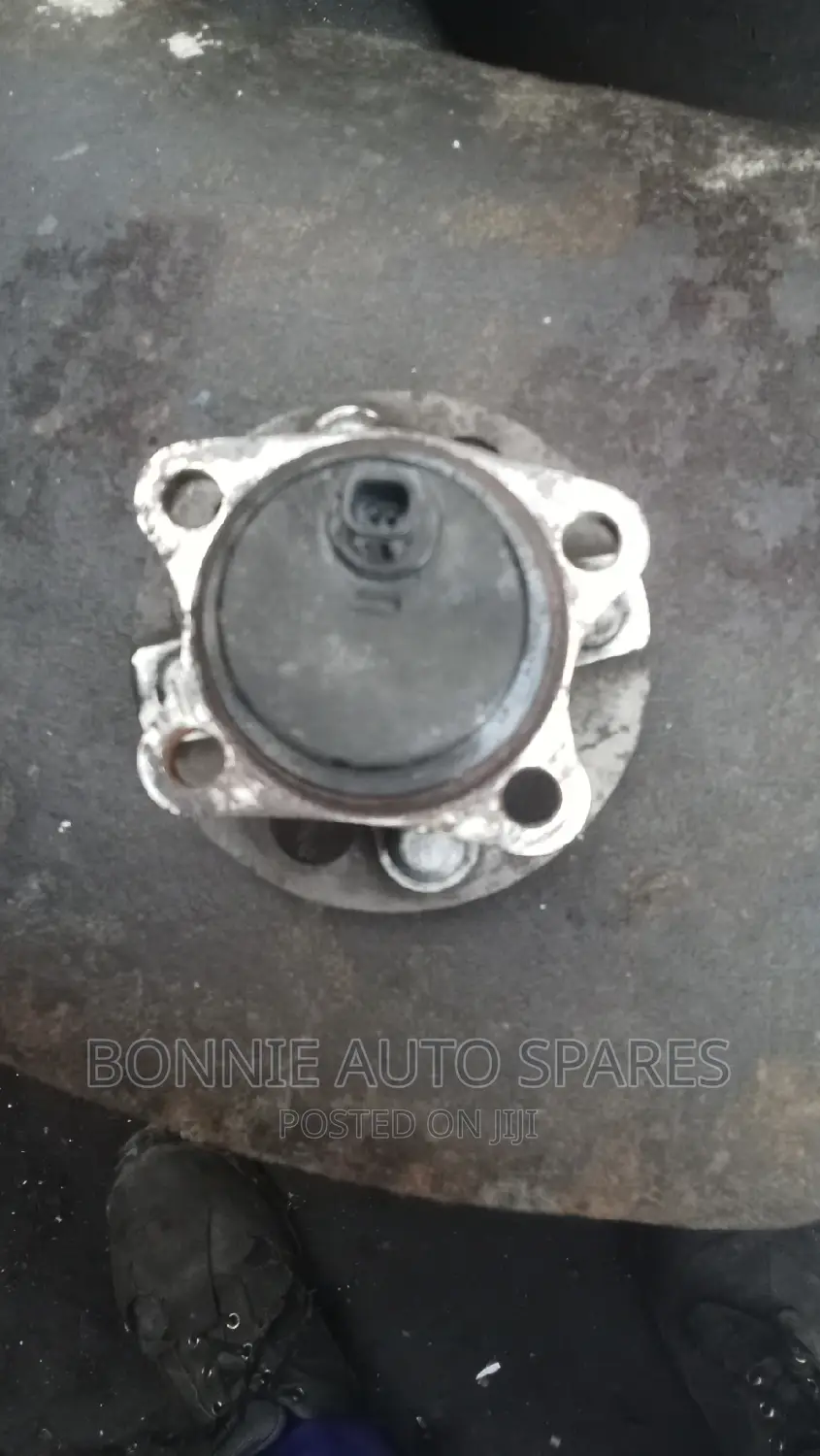 Belta/Ractis/Fielder 161 Rear Wheel Hub