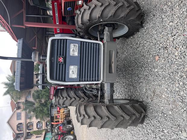 85hp Tractor 4wd Massey - thumbnail 2