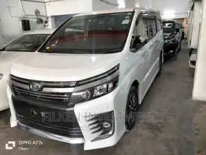 Toyota Voxy 2017 White
