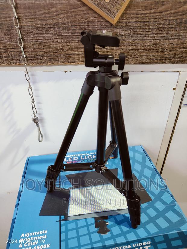 Extendable Table Tripod Stand With Phone Holder - thumbnail 2