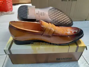 Cacatua Official Brown Shoes