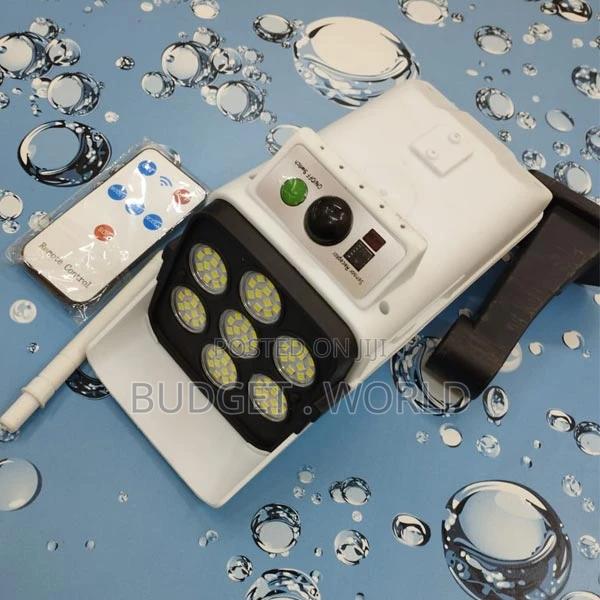 1pc Solar Powered Dummy CCTV Solar Light Outdoor Light - main view