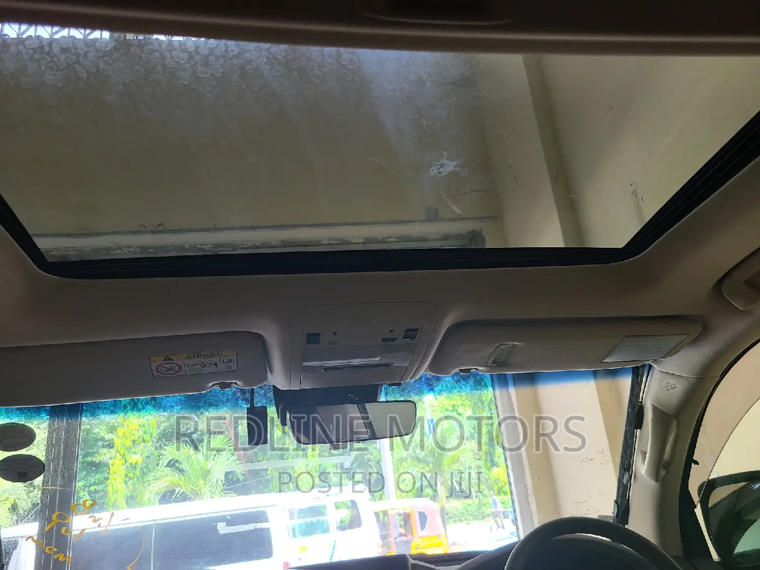 Toyota Land Cruiser 4.6 V8 AX 2017 Gold