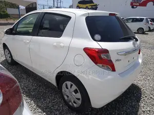Toyota Vitz 2016 White