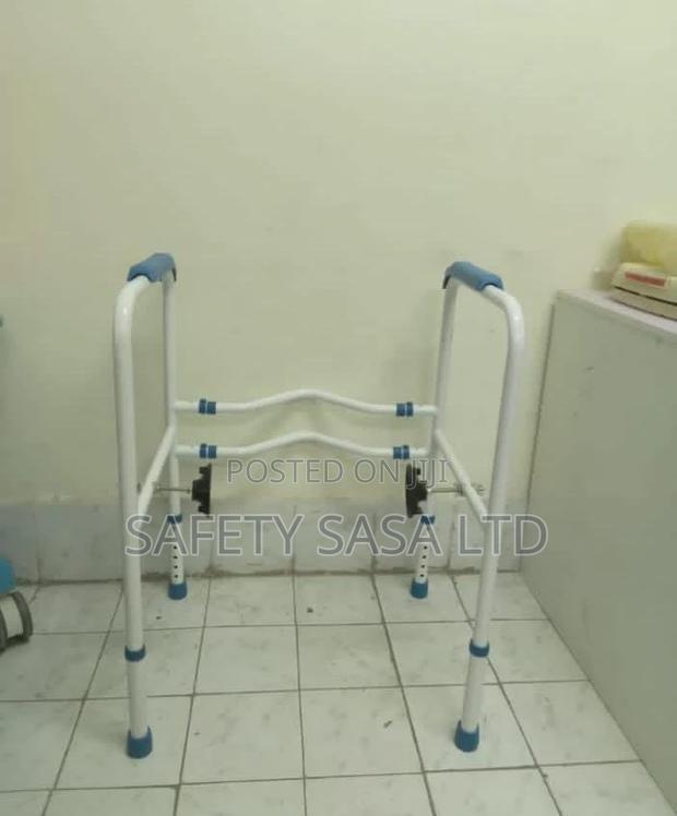 Executive Toilet Safety Frame - thumbnail 2