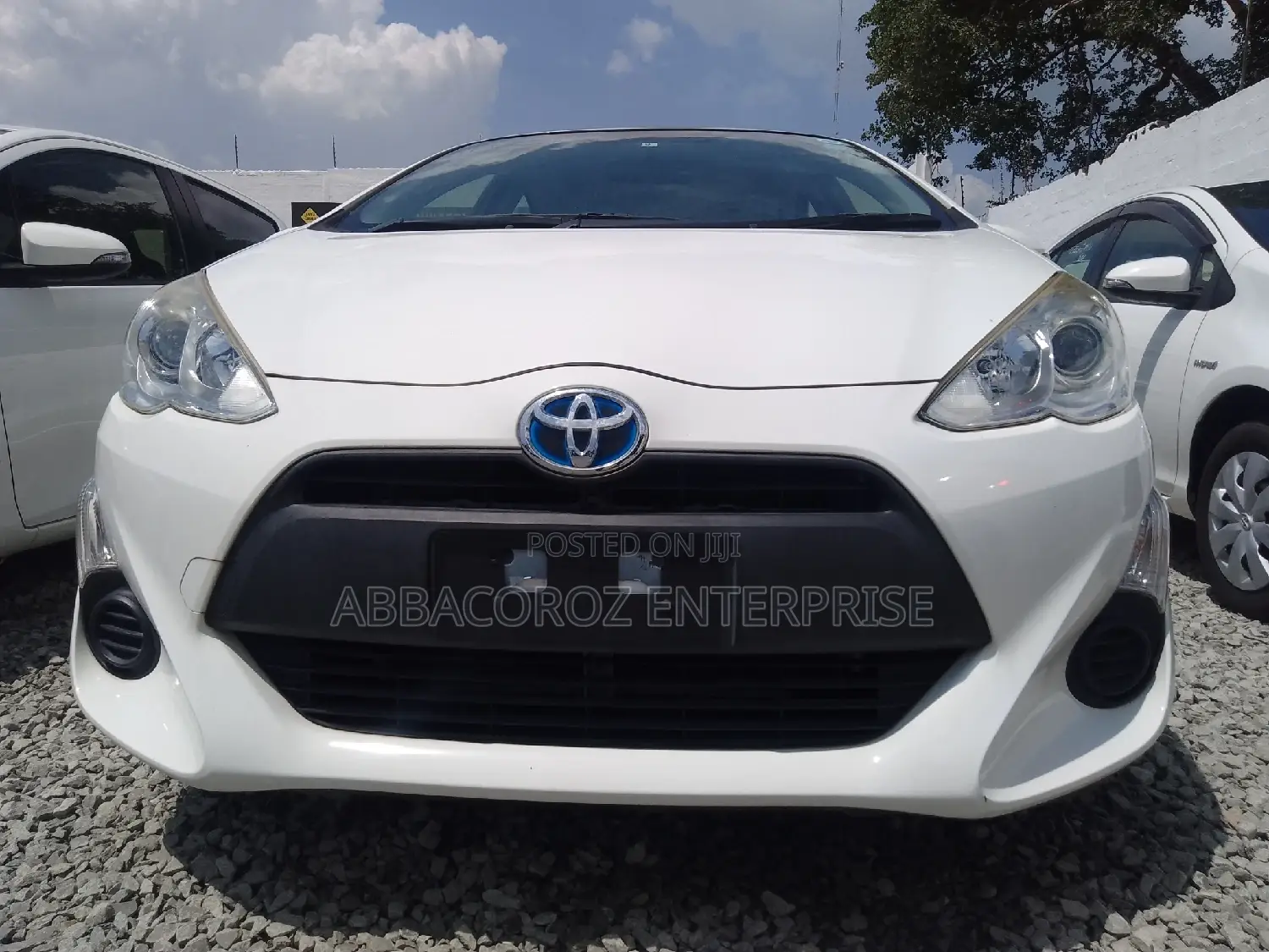 Toyota Aqua 2016 Off white