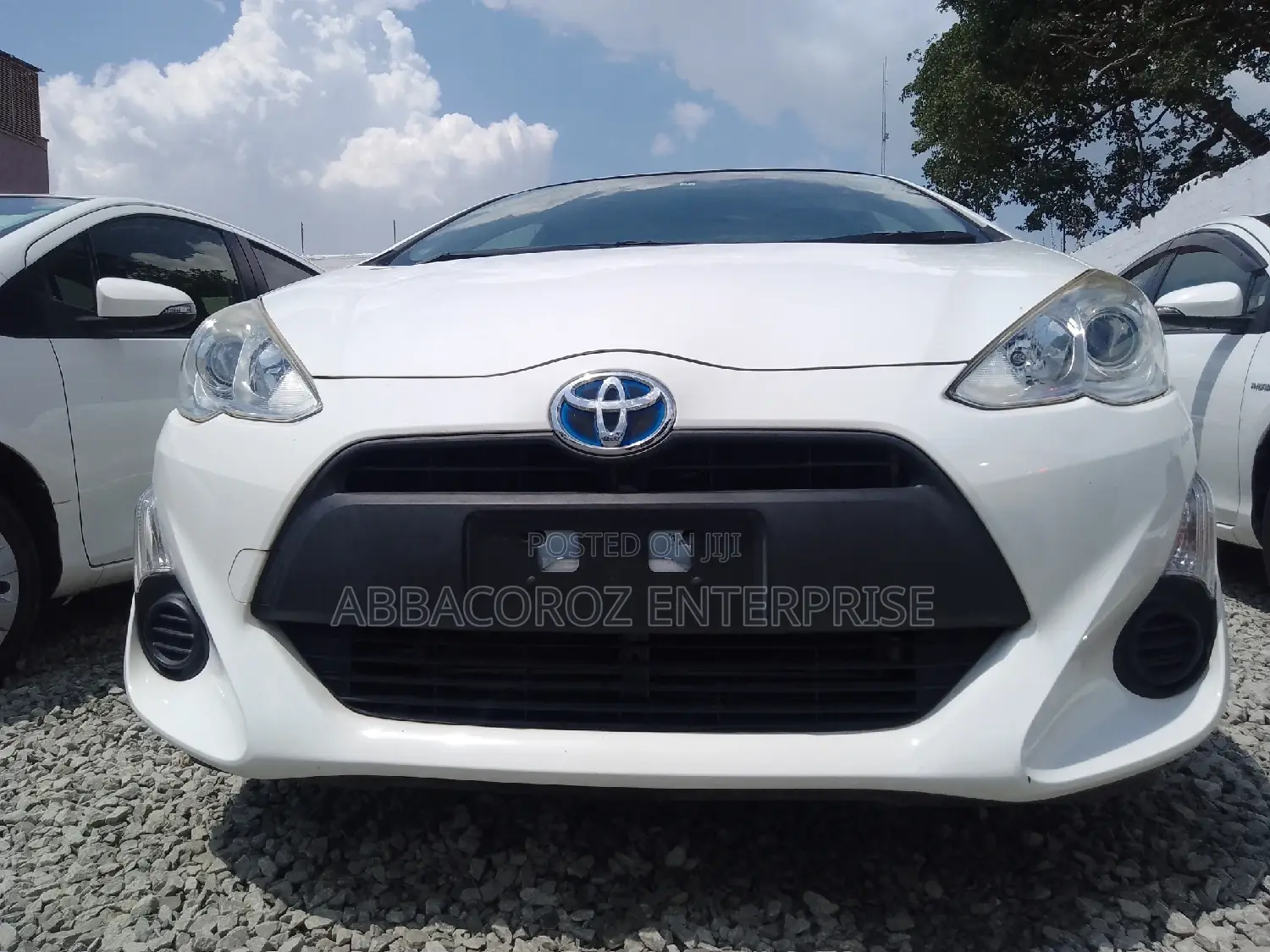 Toyota Aqua 2016 Off white