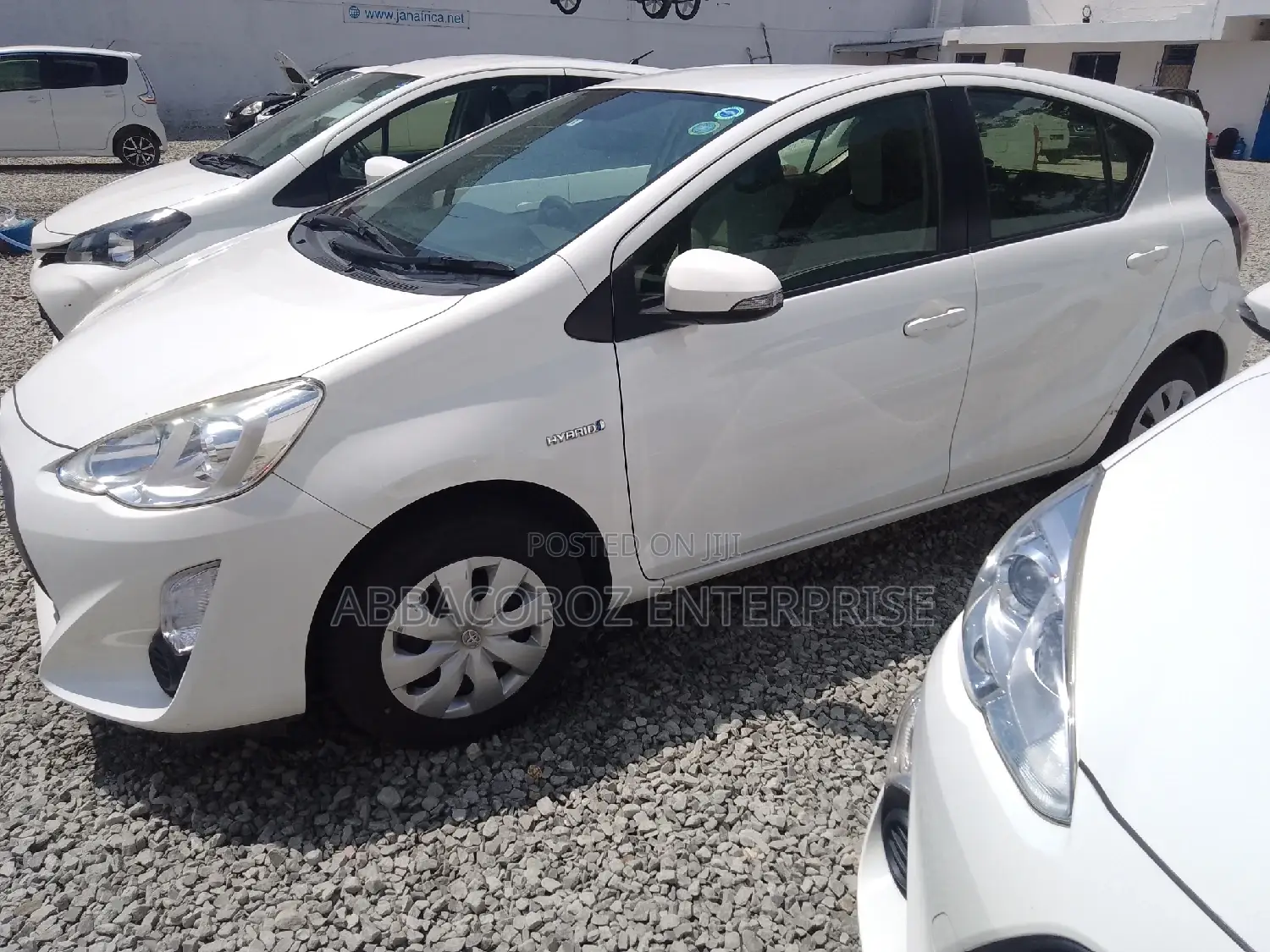Toyota Aqua 2016 Off white