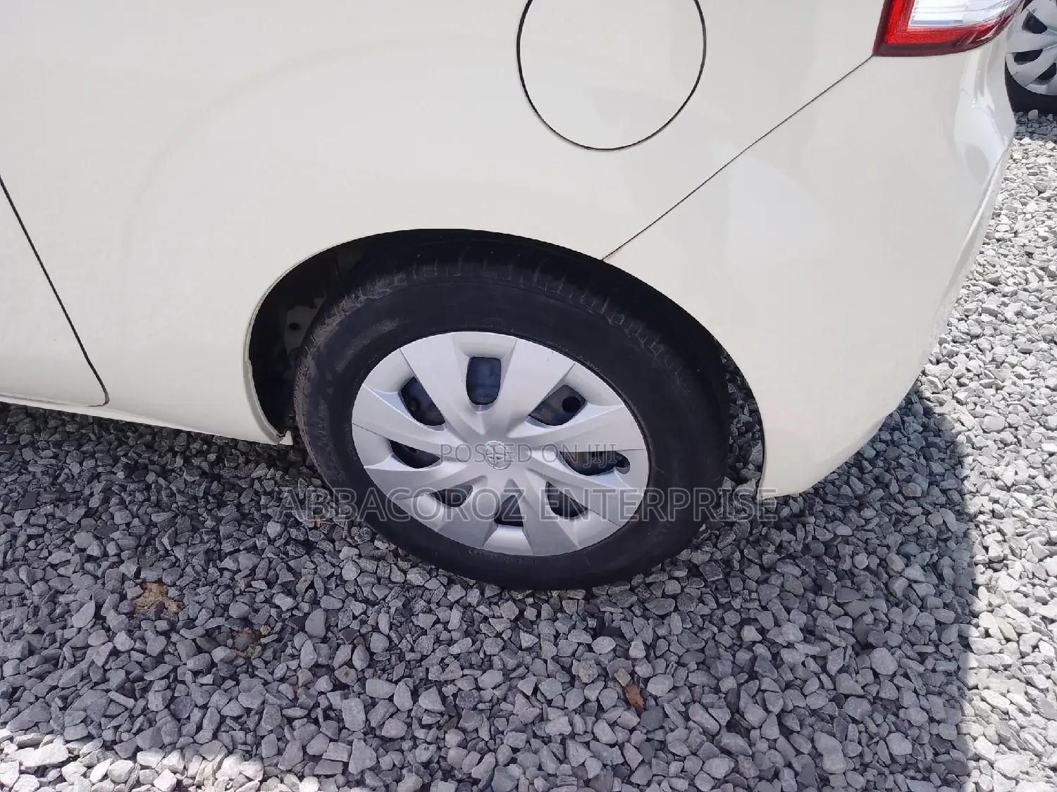 Toyota Porte 2016 Beige