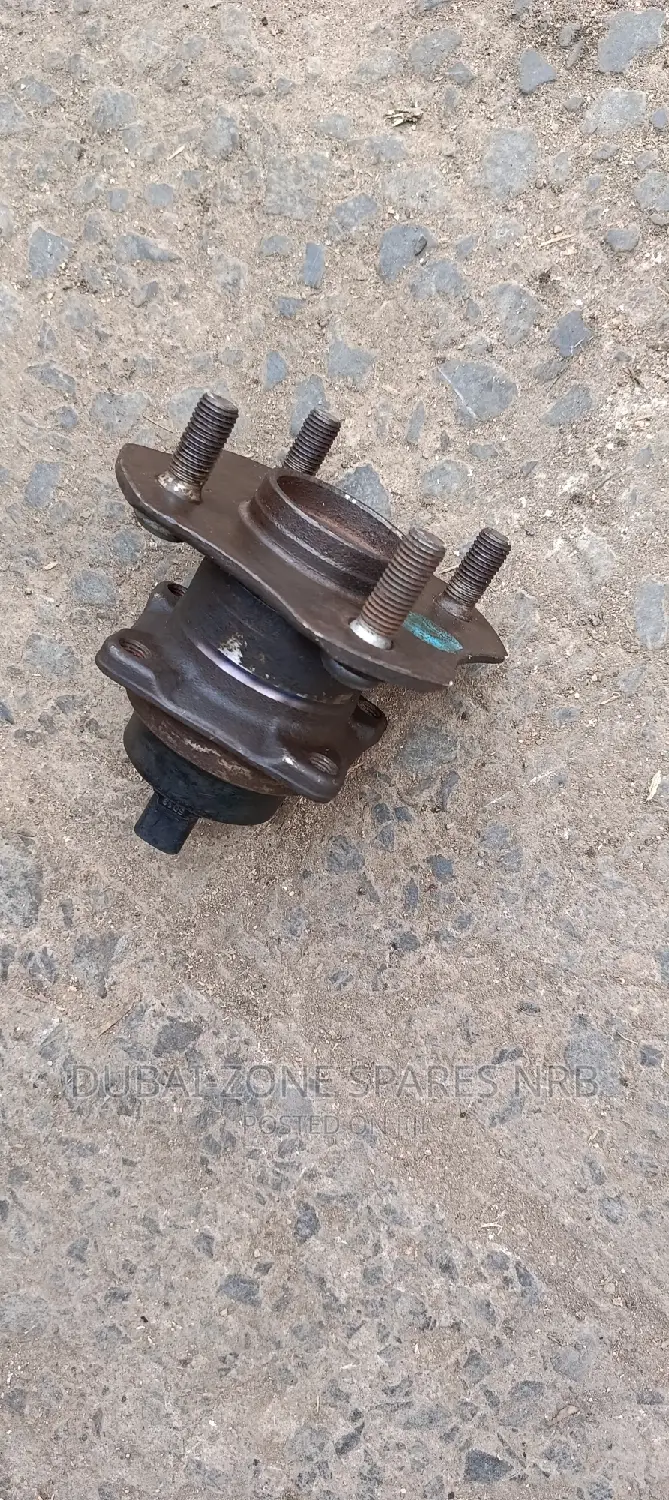 Nze, Fielder, Axio, Runx,Alex Rear Wheel Hubs Rear Wheel Hub
