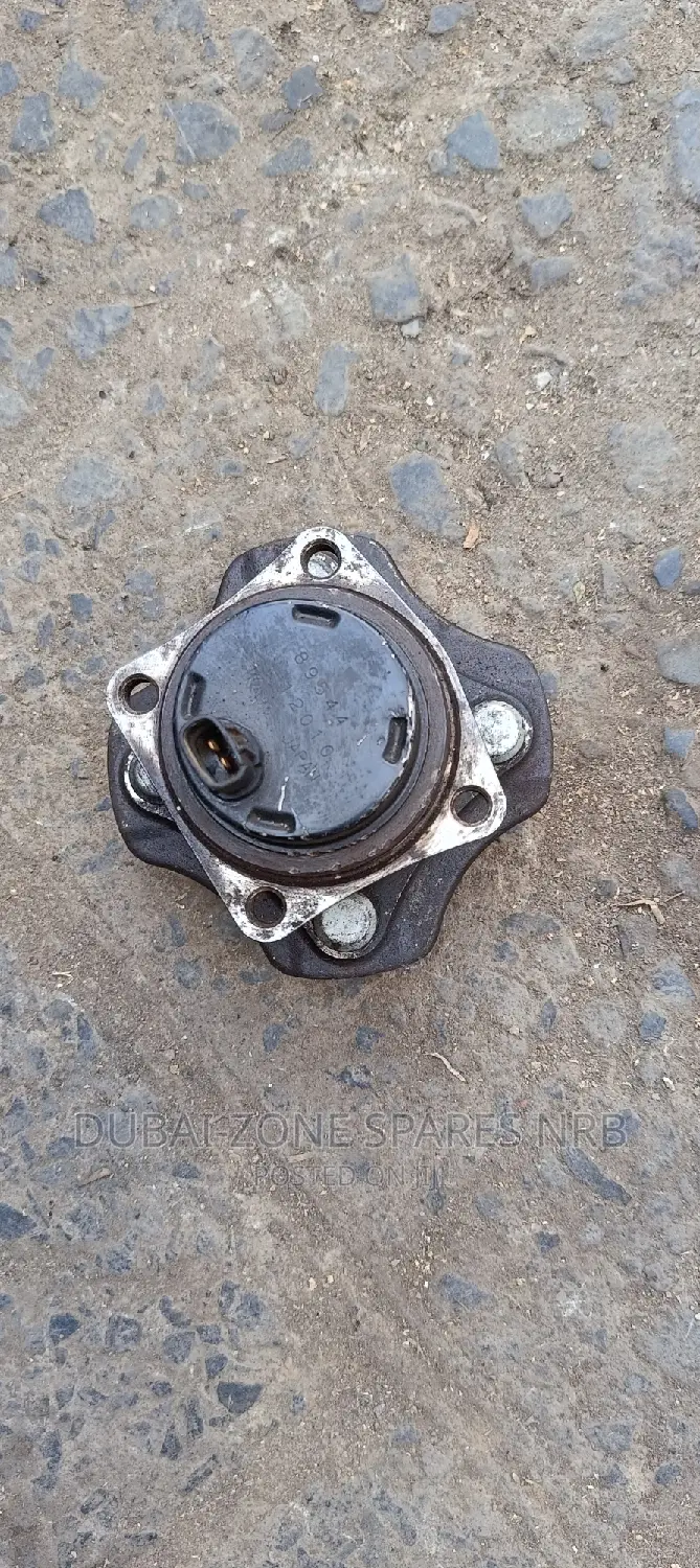 Nze, Fielder, Axio, Runx,Alex Rear Wheel Hubs Rear Wheel Hub