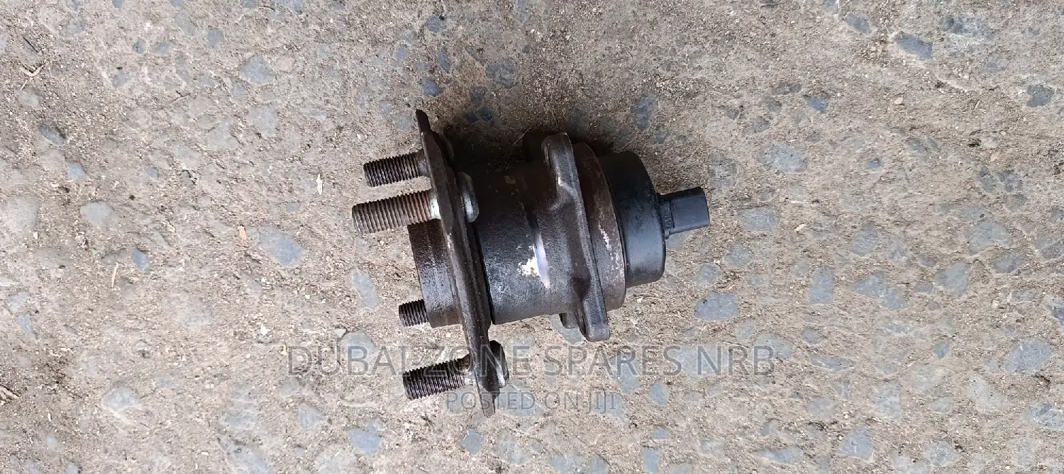 Nze, Fielder, Axio, Runx,Alex Rear Wheel Hubs Rear Wheel Hub