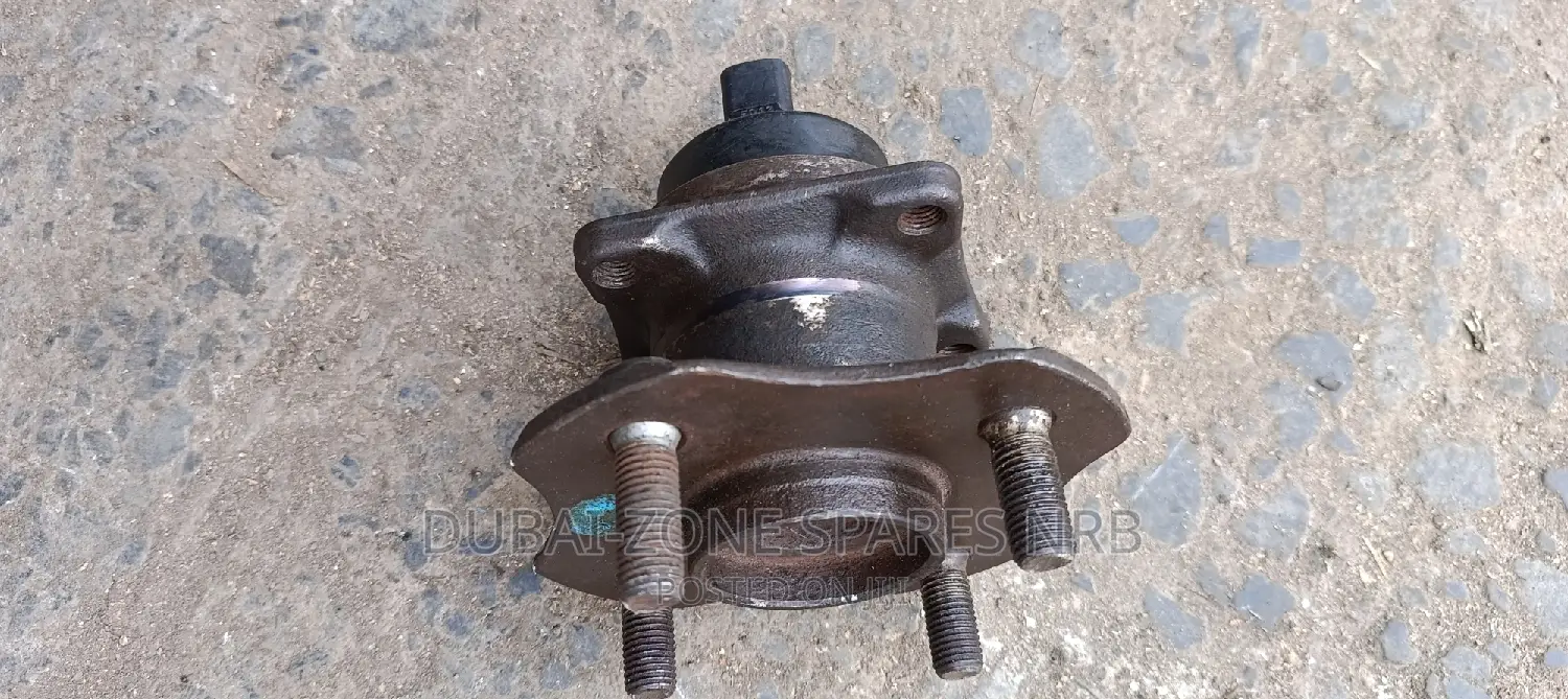Nze, Fielder, Axio, Runx,Alex Rear Wheel Hubs Rear Wheel Hub